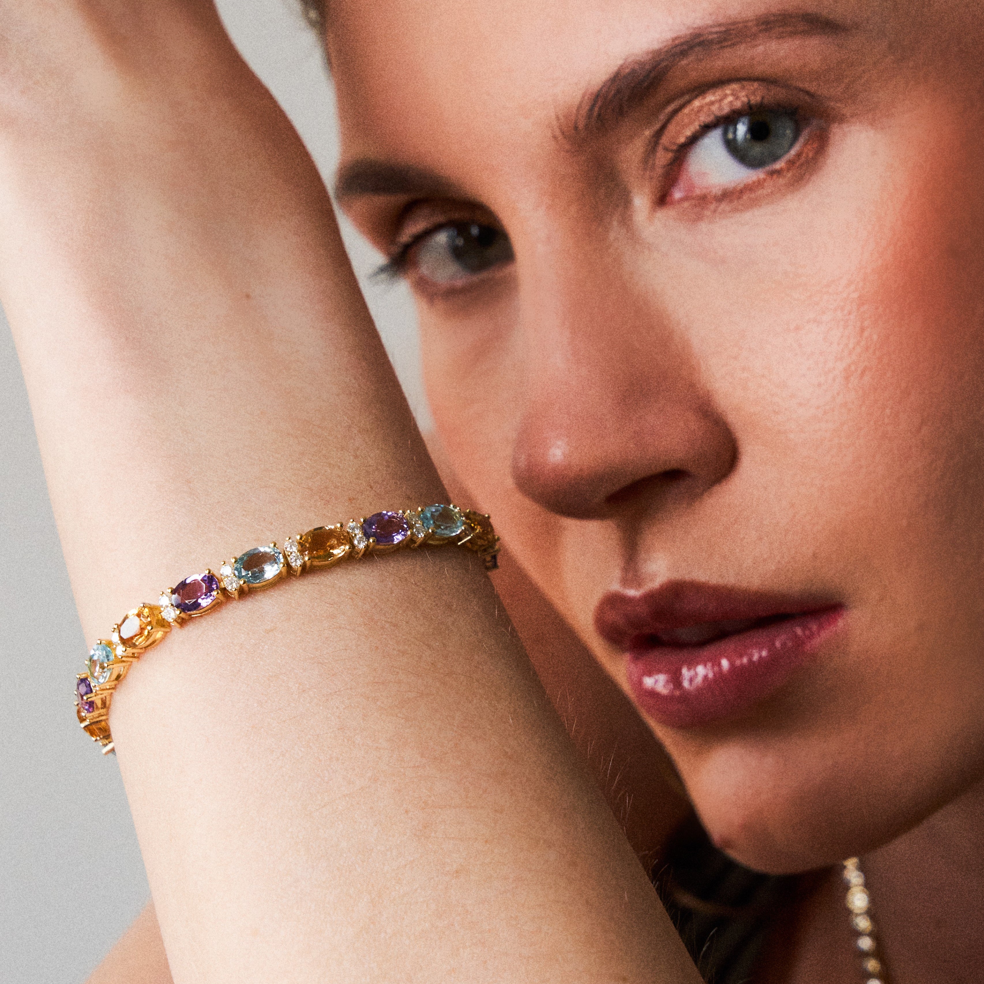 - The Verano Gemstones Bracelet -