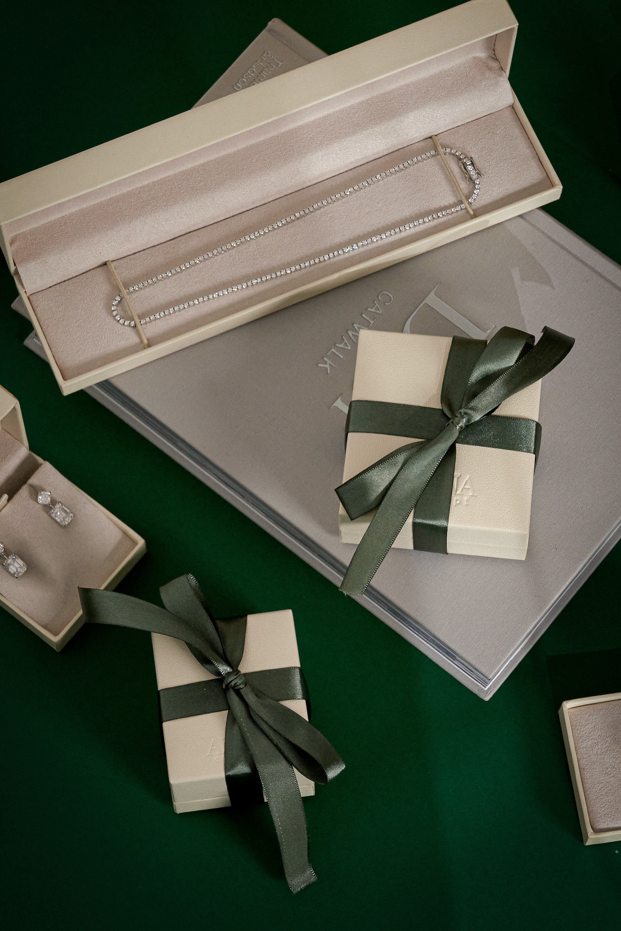 PRESENTES FEITOS PARA BRILHAR