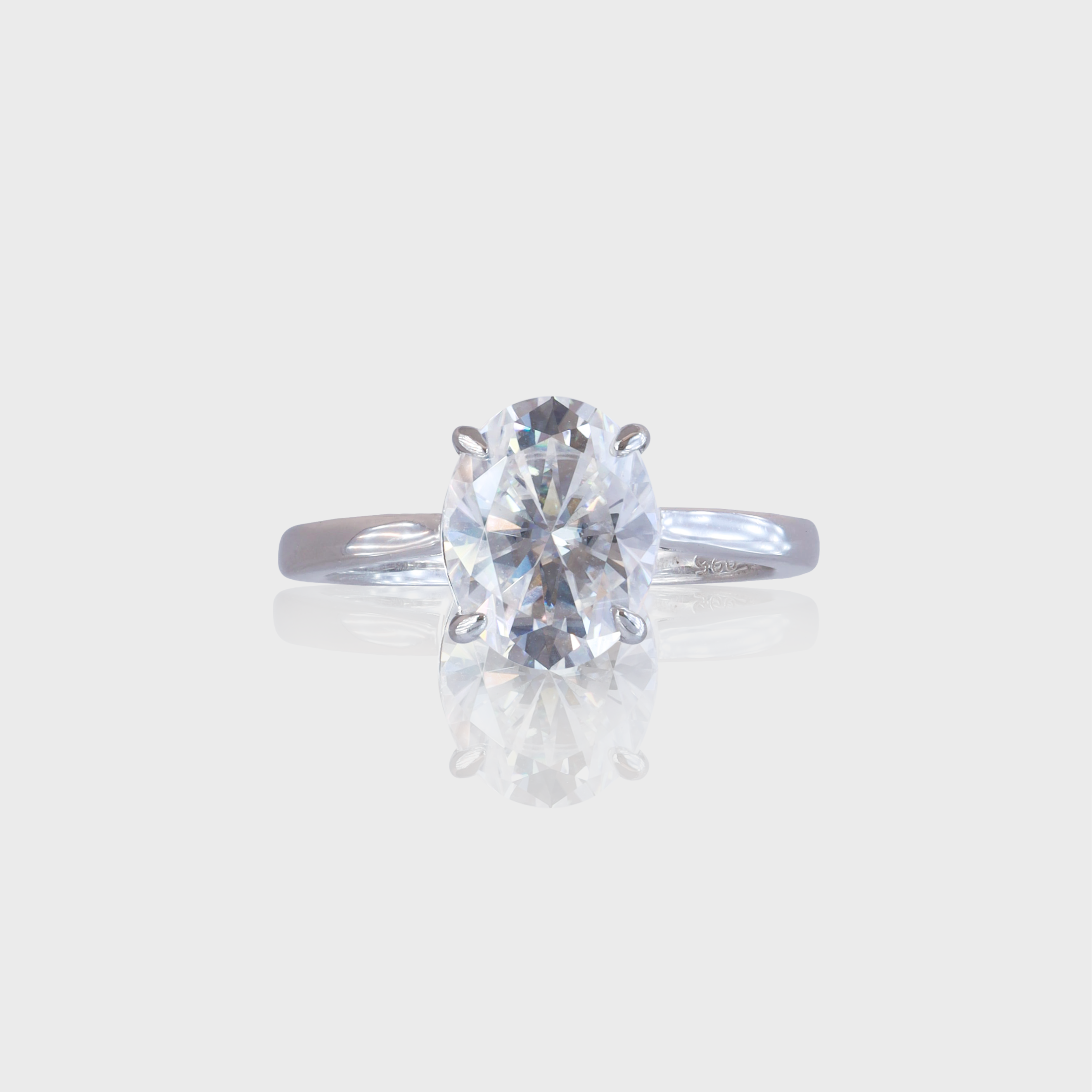 - The Divine Moissanite Oval Ring -